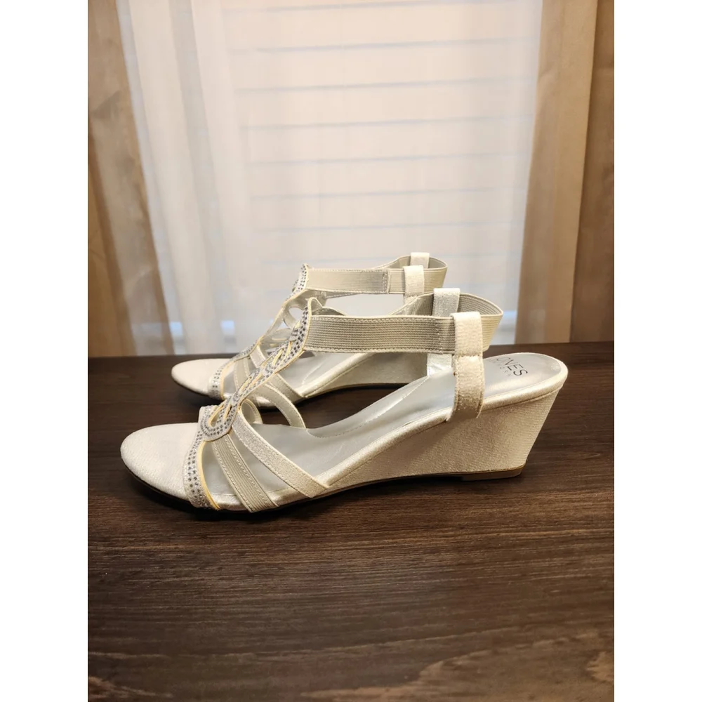 Jones New York Denise Embellished Rhinestones Wedge Sandals 9.5 M Gray Silver